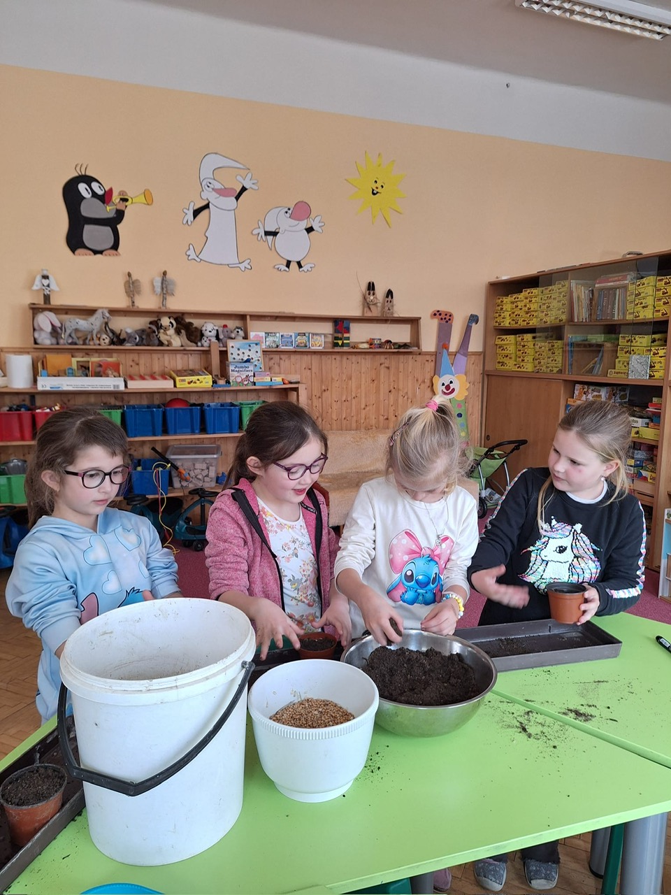 dc5fcef7-e0d3-468b-b435-7154542650cf