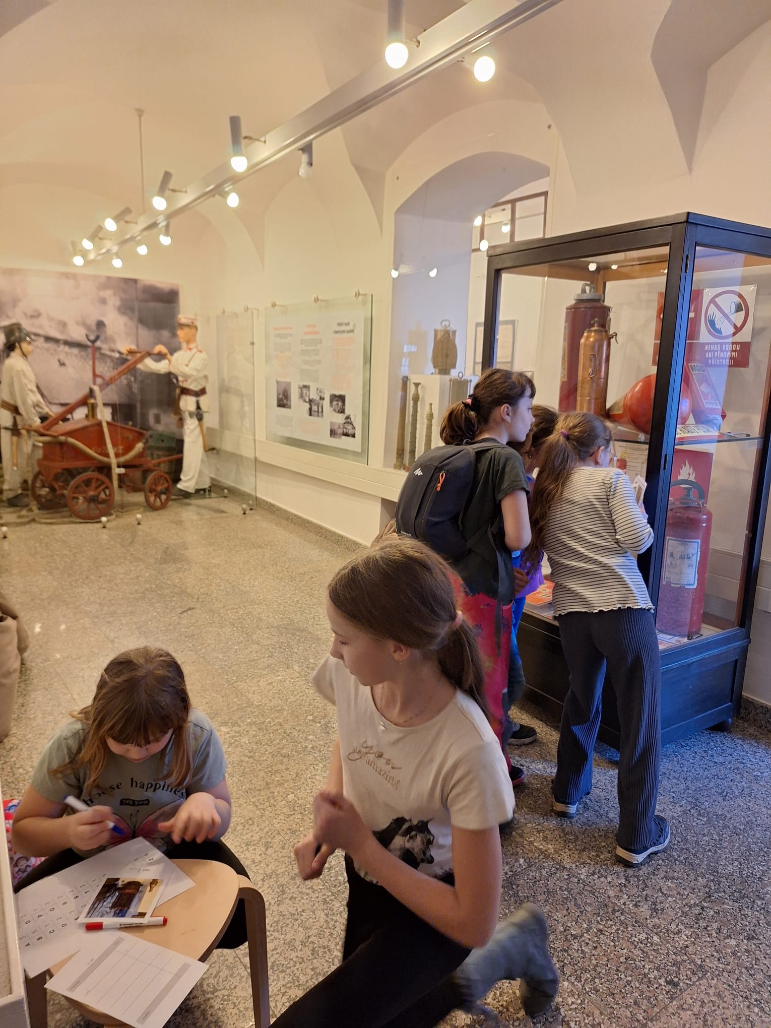 4FE76D76-813B-4ECB-827B-5279371685E5