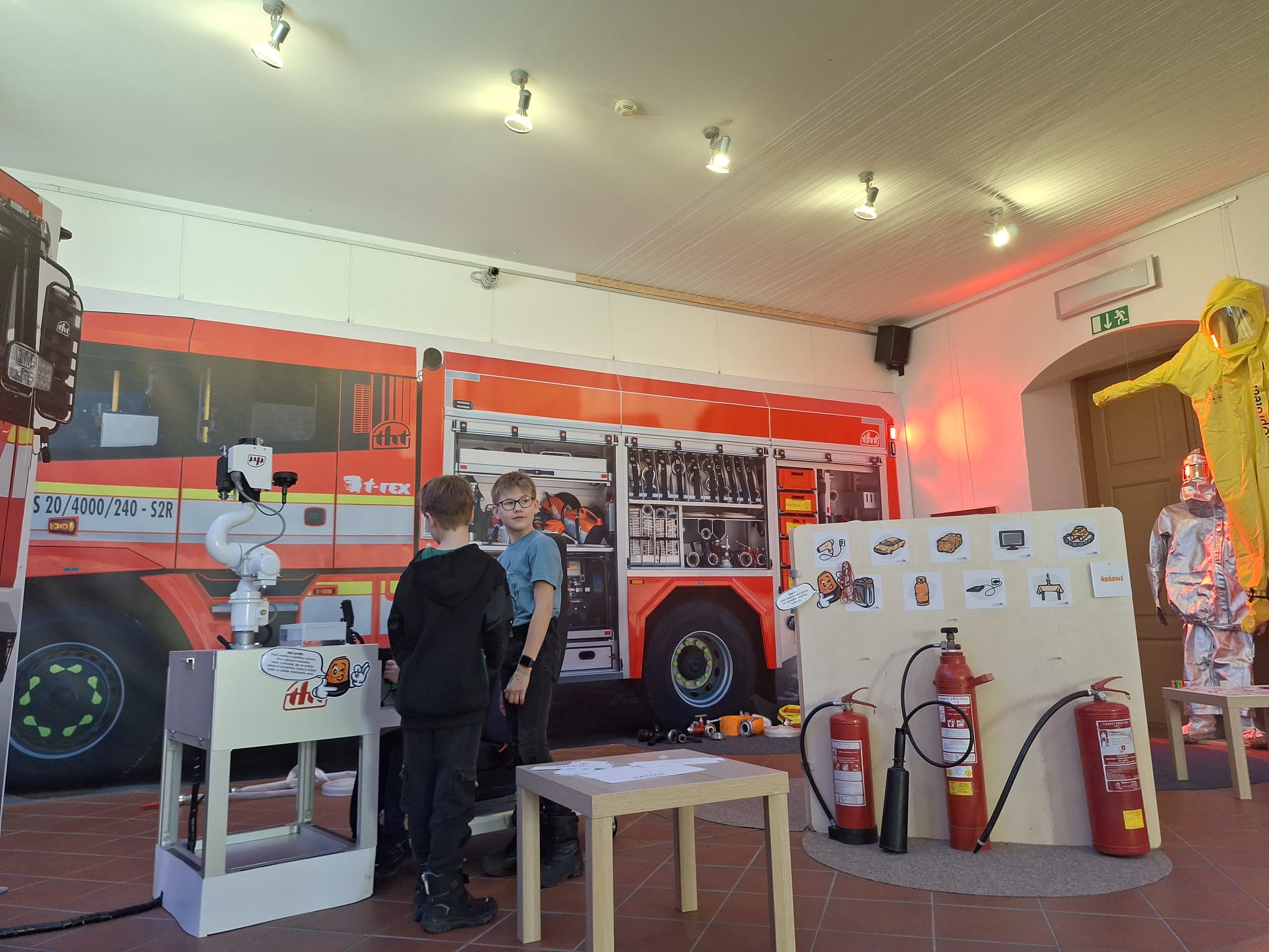 22DEBAE2-7631-4266-B3A0-E665E62A5751