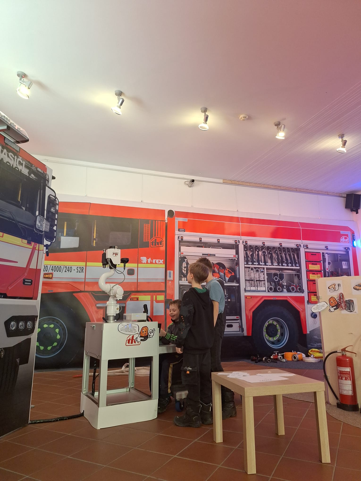 29DC6D0B-F131-43AE-923D-A96EE05692D1