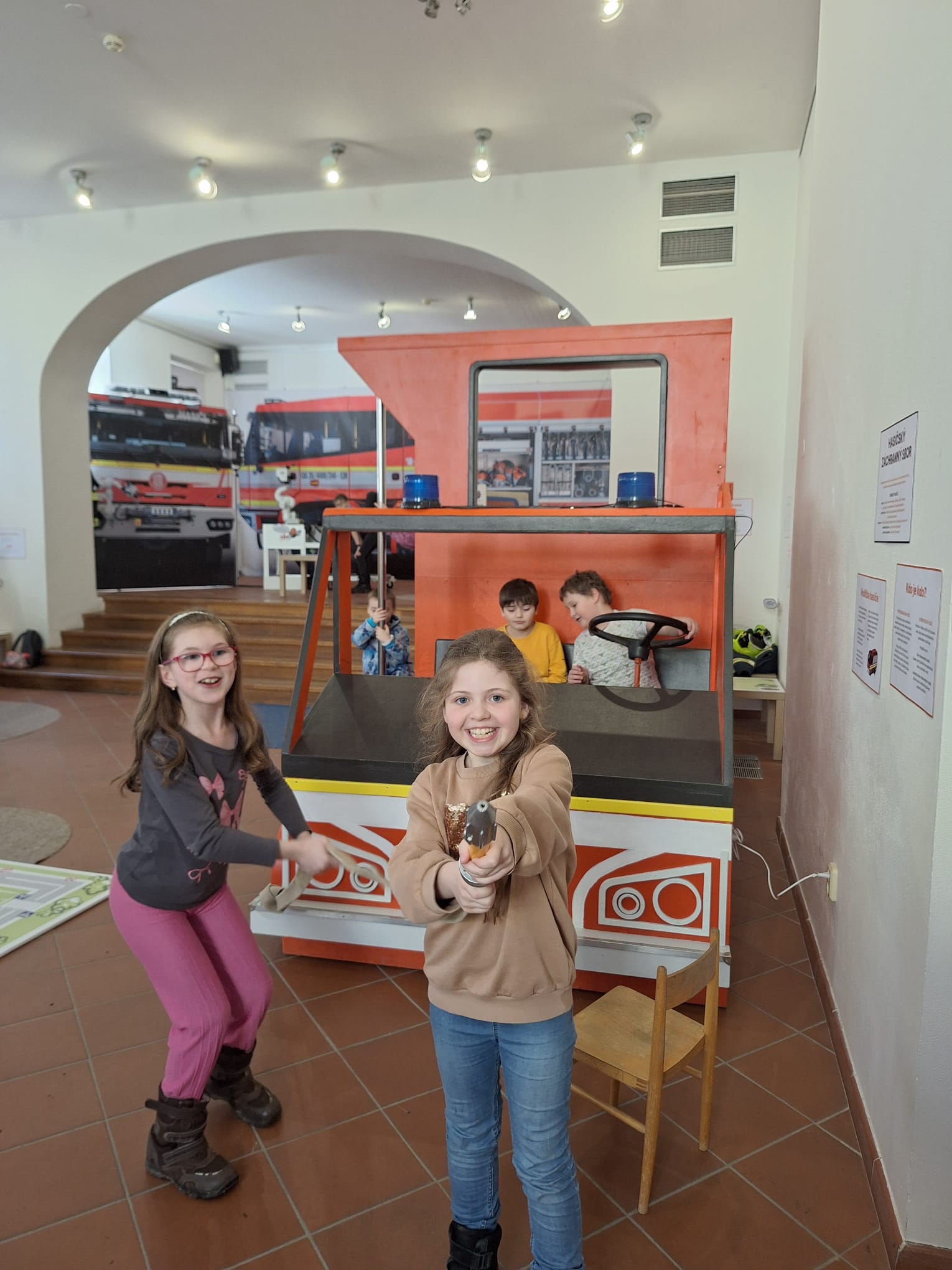 4079C798-B8BC-45E1-8262-1361F5AEEB2E