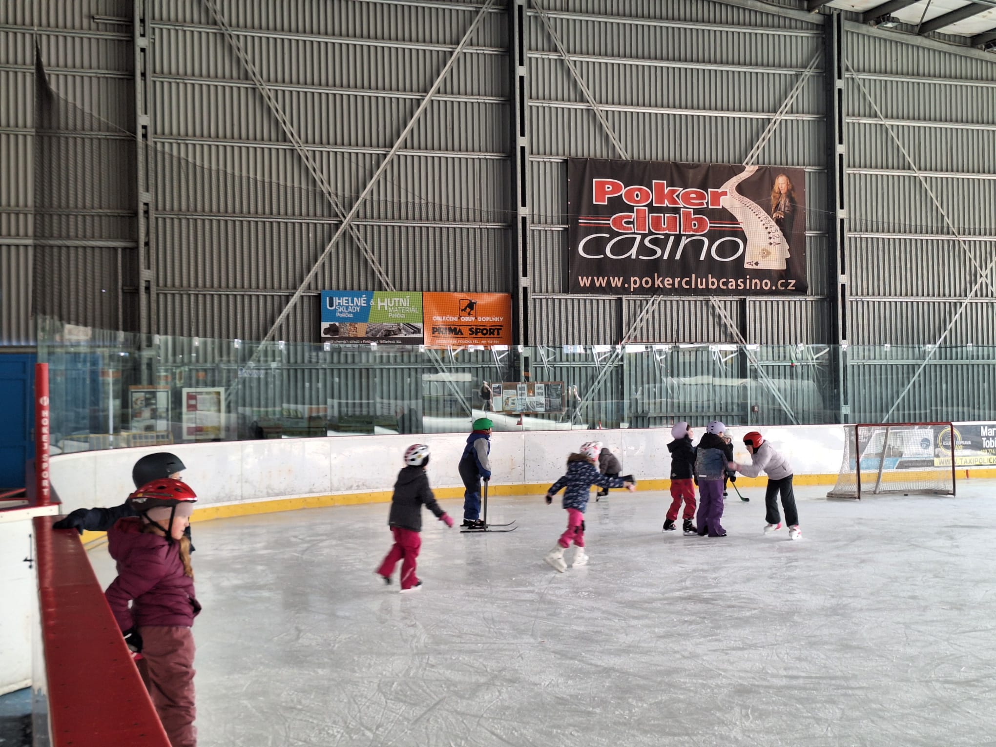 F263354B-4AC9-4D33-B4B9-7F74CD90B0FE