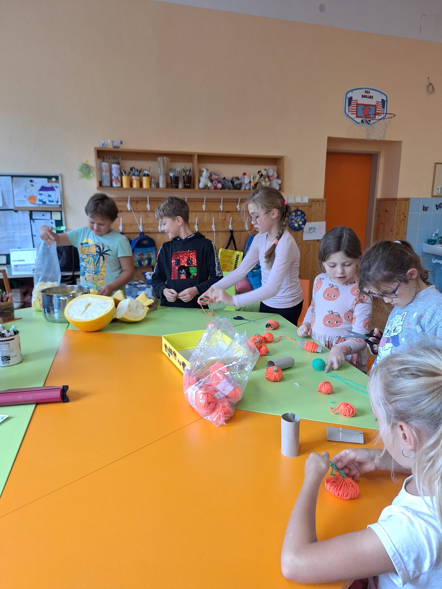 32F3F82A-E4C4-4C7C-BF48-F4CFFF9D2D61